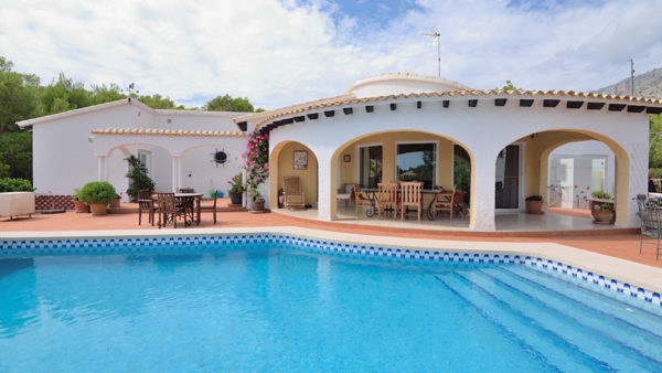 Spacious 4 bedroom villa in Altea La Vella – Costa Blanca