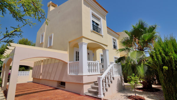 Brand new semi-detached villas for long term let or for sale – Calpe – Costa Blanca