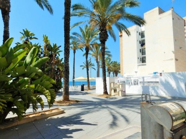 3 Bed – 2 Bath 4th Floor Apartment with Lift Only 50 Meters from the Sea in Torrevieja – Costa Blanca