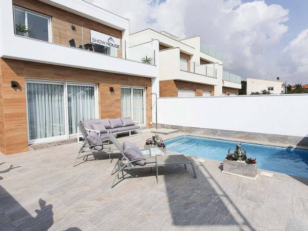 2 or 3 Bed – 2 Bath New build VILLA in Pilar de la Horadada – Costa Blanca south