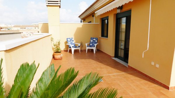 Apartment 2 Bed – 1 Bath Penthouse with Wrap Around Solarium in Pilar de la Horadada – Costa Blanca south