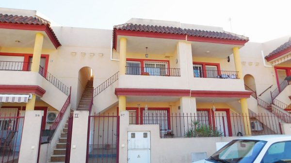 2 Bed 1 Bath Top Floor Apartment with Solarium in Hurchillo – Alicante