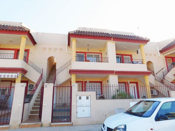 2 Bed 1 Bath Top Floor Apartment with Solarium in Hurchillo – Alicante