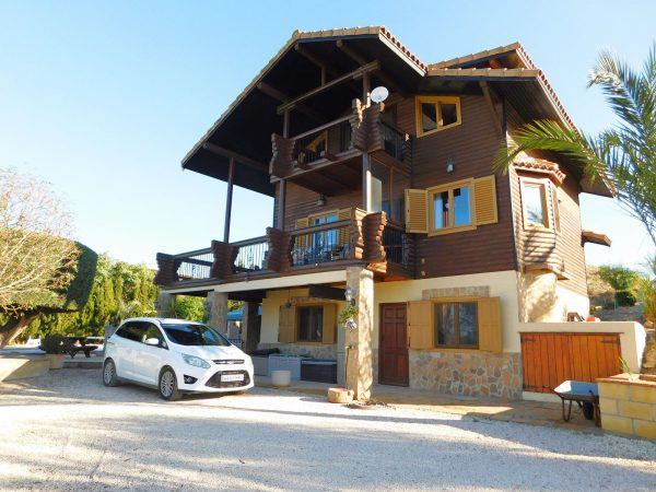 Detached Wooden Chalet 4 Bed – 3 Bath  in Torremendo – Alicante – Costa Blanca