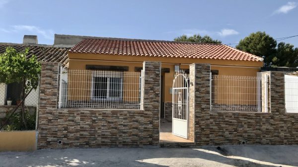 Completely renovated semi-detached and rural house with 3 bedrooms and 2 bathrooms in Torre Pacheco – Los Alcázares – Murcia.