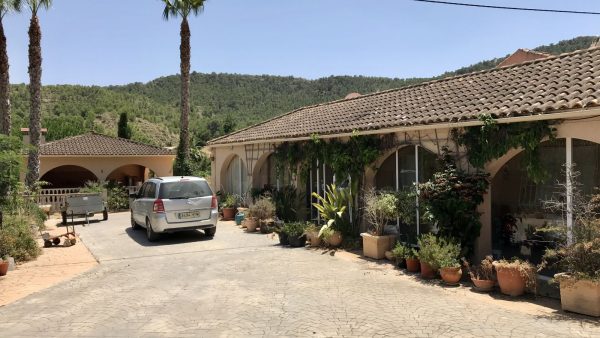 Into nature a stunning 3 Bed – 2 Bath Country Finca with large private pool and outside kitchen & outside bathhouse with toilet  in Algazares – El Garruchal, Murcia