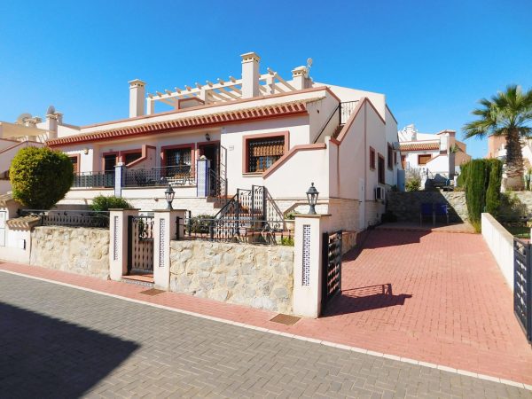 2 Bed 2 Bath Quad Bungalow in La Canada San Miguel de Salinas – Alicante