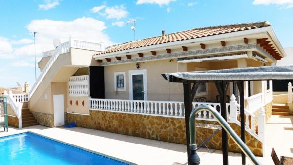 3 Bed 2 Bath Detached Villa with Private Pool in Bigastro – Alicante