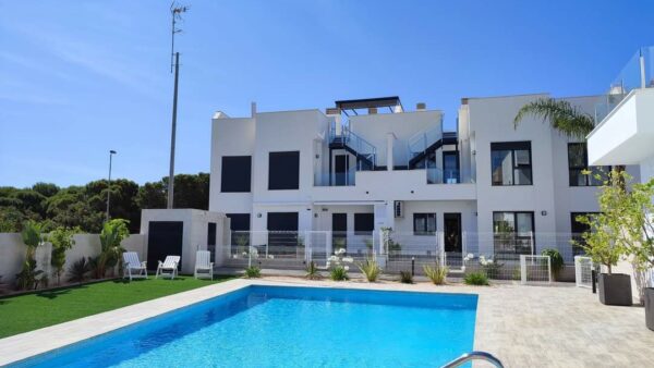 Ground floor 3 bed 2 bath apartment in SANTIAGO DE LA RIBERA (Murcia)