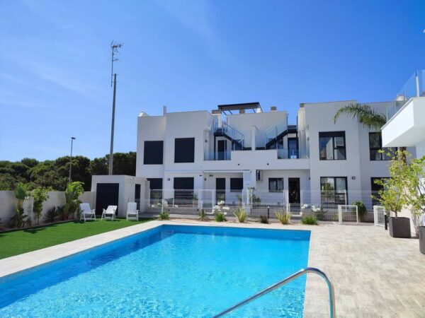 Ground floor 3 bed 2 bath apartment in SANTIAGO DE LA RIBERA (Murcia)
